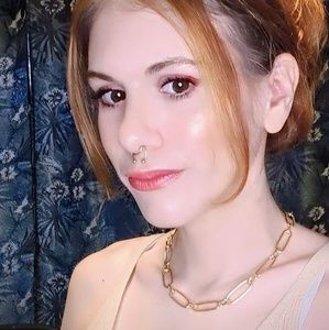 Meet your Posher, Laurence